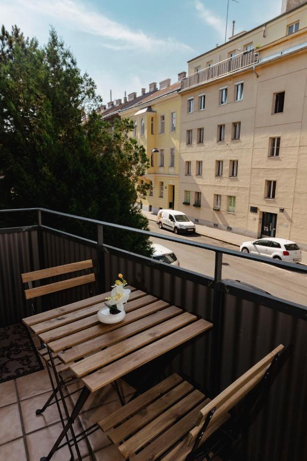 Beautiful 2-Bedroom Apartment Near Schoenbrunn Viyana Dış mekan fotoğraf